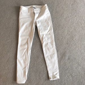 American Eagle White Jeans